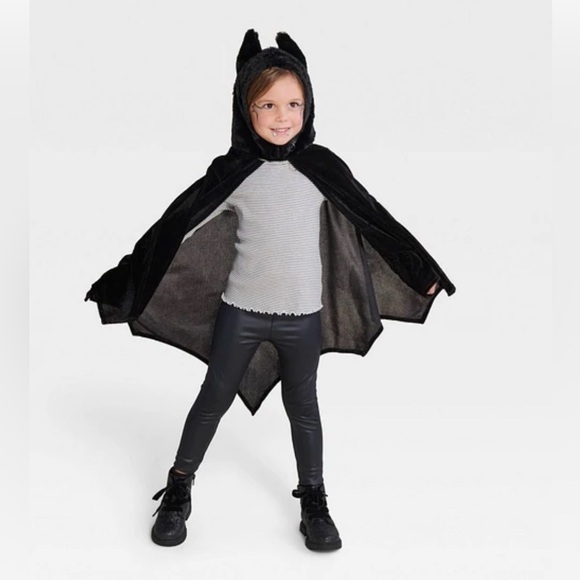 Kids' Bat Halloween Costume Capelet One Size Fits Most - Hyde & EEK! Boutique™ - Picture 2 of 5